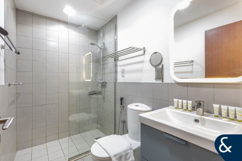 Apartment in Bahar, Jumeirah Beach Residence, Dubai 2 bedrooms, 101 sq.m. № 76444 - photo 13