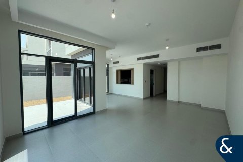 Villa in The Pulse, Dubai South (Dubai World Central), Dubai 4 bedrooms, 252 sq.m. № 76443 - photo 1