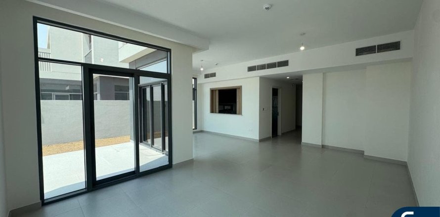 Villa in The Pulse, Dubai South (Dubai World Central), Dubai 4 bedrooms, 252 sq.m. № 76443