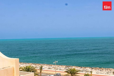 Apartment in Palm Jumeirah, Dubai 3 bedrooms, 271.7 sq.m. № 11075 - photo 24