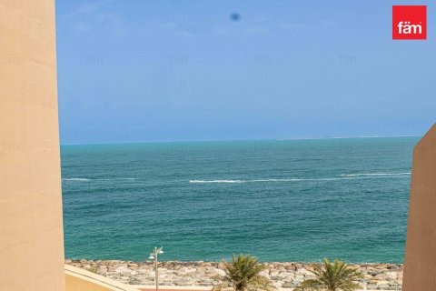 Apartment in Palm Jumeirah, Dubai 3 bedrooms, 271.7 sq.m. № 11075 - photo 9