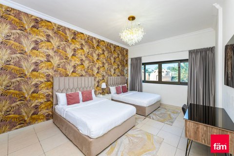 Apartment in Palm Jumeirah, Dubai 3 bedrooms, 271.7 sq.m. № 11075 - photo 4
