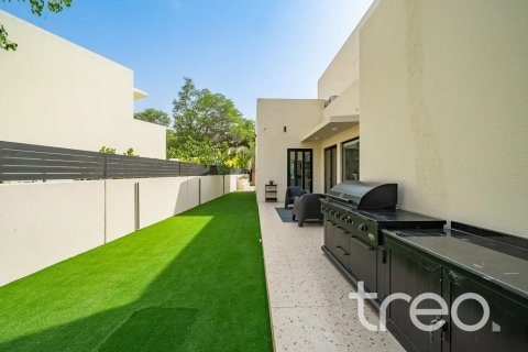 Villa in Saheel, Arabian Ranches, Dubai 4 bedrooms, 380.9 sq.m. № 136317 - photo 2