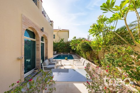 Villa in The Villa, Dubai 5 bedrooms, 371.61 sq.m. № 136313 - photo 23