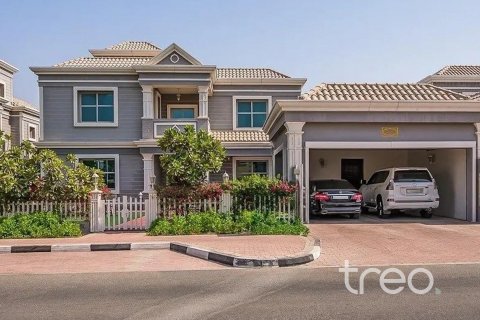Villa in Falcon City of Wonders, Dubai 5 bedrooms, 603.96 sq.m. № 136314 - photo 6