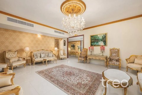 Villa in Falcon City of Wonders, Dubai 5 bedrooms, 603.96 sq.m. № 136314 - photo 19