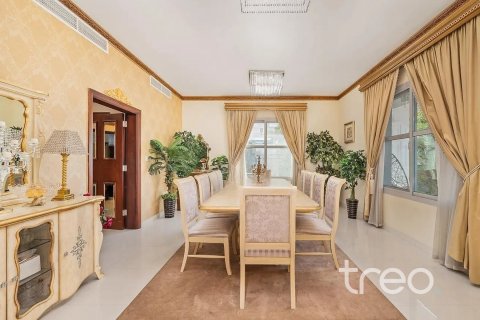 Villa in Falcon City of Wonders, Dubai 5 bedrooms, 603.96 sq.m. № 136314 - photo 18