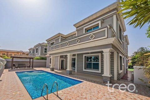 Villa in Falcon City of Wonders, Dubai 5 bedrooms, 603.96 sq.m. № 136314 - photo 22