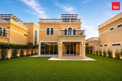 Villa à Jumeirah Park, Dubai, 4 chambres, 645.9 m², № 137654