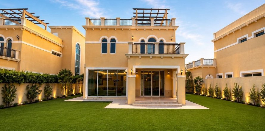 Villa à Jumeirah Park, Dubai, 4 chambres, 645.9 m², № 137654
