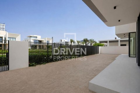 Villa in Dubai Hills Estate, Dubai 5 bedrooms, 649.02 sq.m. № 140985 - photo 23