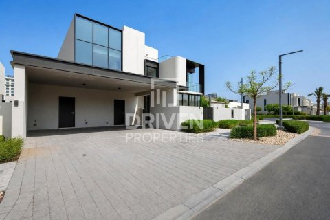 Villa in Dubai Hills Estate, Dubai 5 bedrooms, 649.02 sq.m. № 140985 - photo 29