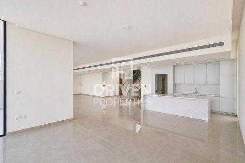 Villa in Dubai Hills Estate, Dubai 5 bedrooms, 649.02 sq.m. № 140985 - photo 2