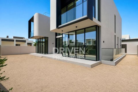 Villa in Dubai Hills Estate, Dubai 5 bedrooms, 649.02 sq.m. № 140985 - photo 24