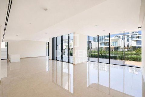 Villa in Dubai Hills Estate, Dubai 5 bedrooms, 649.02 sq.m. № 140985 - photo 5