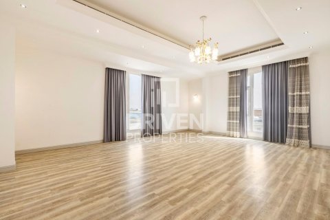 Villa en Nad Al Sheba 2, Nadd Al Sheba, Dubai, 6 dormitorios, 1858.06 m², № 136733 - foto 23