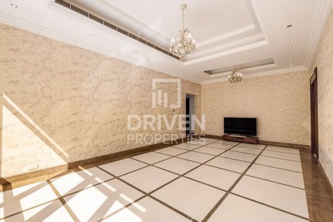 Villa en Nad Al Sheba 2, Nadd Al Sheba, Dubai, 6 dormitorios, 1858.06 m², № 136733 - foto 8