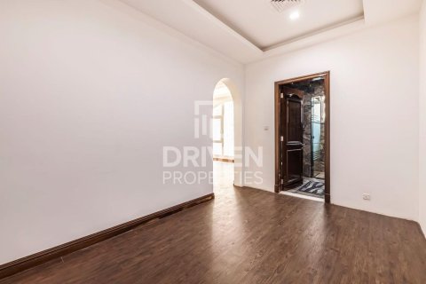 Villa en Nad Al Sheba 2, Nadd Al Sheba, Dubai, 6 dormitorios, 1858.06 m², № 136733 - foto 16