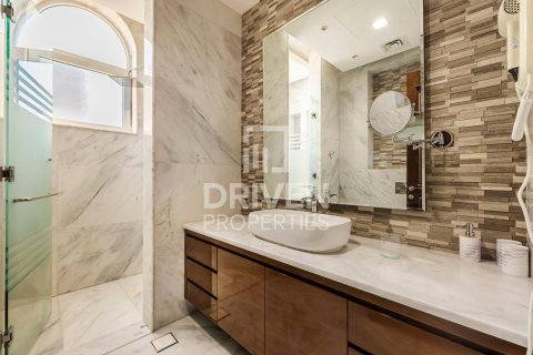 Villa en Nad Al Sheba 2, Nadd Al Sheba, Dubai, 6 dormitorios, 1858.06 m², № 136733 - foto 20