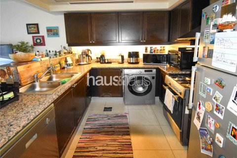 Townhouse in Jumeirah Village Triangle, Dubai 1 bedroom, 152 sq.m. № 43931 - photo 9