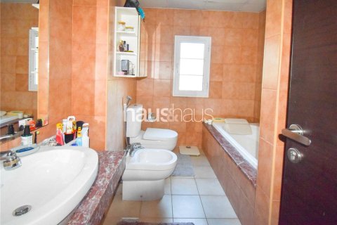 Townhouse in Jumeirah Village Triangle, Dubai 1 bedroom, 152 sq.m. № 43931 - photo 10