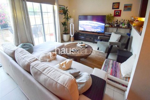 Townhouse in Jumeirah Village Triangle, Dubai 1 bedroom, 152 sq.m. № 43931 - photo 6