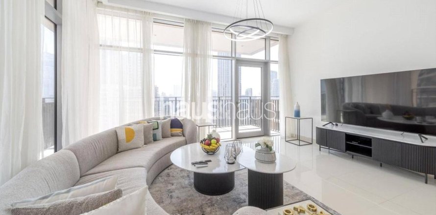 Apartment in BLVD Crescent, Downtown Dubai (Downtown Burj Dubai), Dubai 3 bedrooms, 209 sq.m. № 43927