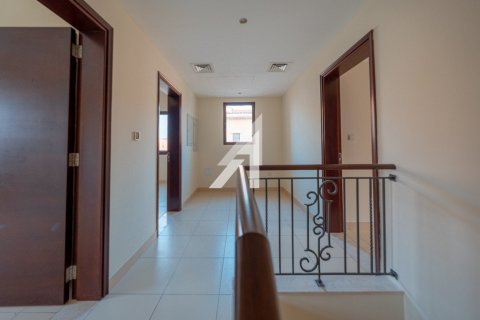 Villa in Mira, Dubai 4 bedrooms, 264 sq.m. № 42436 - photo 22