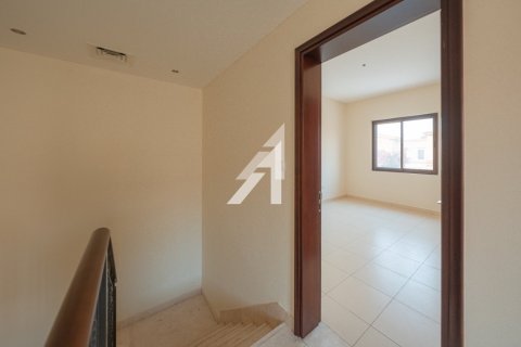 Villa in Mira, Dubai 4 bedrooms, 264 sq.m. № 42436 - photo 7