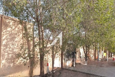 Villa à Dubai, 5 chambres, 929 m², № 42426 - photo 8