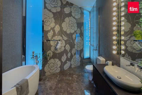 Duplex in Dubai Marina, Dubai 2 bedrooms, 217.9 sq.m. № 110937 - photo 10