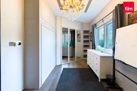 Duplex in Dubai Marina, Dubai 2 bedrooms, 217.9 sq.m. № 110937 - photo 15