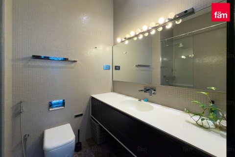 Duplex in Dubai Marina, Dubai 2 bedrooms, 217.9 sq.m. № 110937 - photo 8
