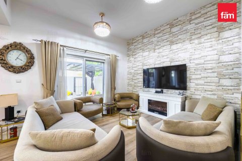 Снять в аренду таунхаус в Дубае: 4 спальни, 232.7м², № 110935 - фото 30