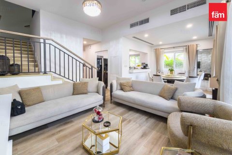 Townhouse in Dubai 4 bedrooms, 232.7 sq.m. № 110935