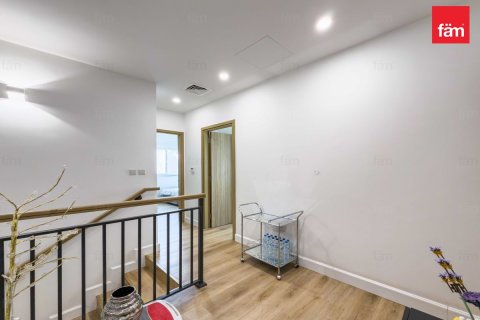Снять в аренду таунхаус в Дубае: 4 спальни, 232.7м², № 110935 - фото 15