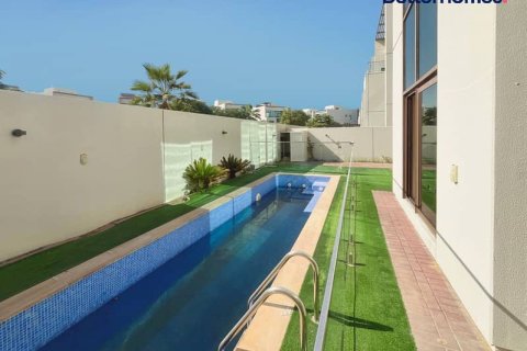 Villa in Meydan, Dubai 6 bedrooms, 513 sq.m. № 58046 - photo 18
