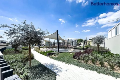 Снять в аренду виллу в Tilal Al Ghaf, Дубай: 5 спален, 425м², № 58048 - фото 15