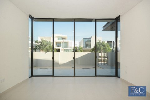 Villa in Dubai Hills Estate, Dubai 5 bedrooms, 921 sq.m. № 103335 - photo 16