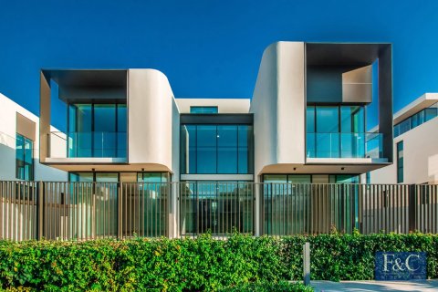 Villa in Dubai Hills Estate, Dubai 5 bedrooms, 921 sq.m. № 103335 - photo 3