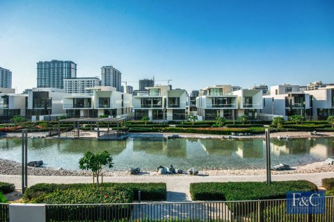Villa in Dubai Hills Estate, Dubai 5 bedrooms, 921 sq.m. № 103335 - photo 4
