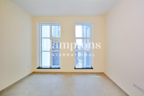 Снять в аренду квартиру в Marina Arcade Tower, Дубай Марина, Дубай: 2 спальни, 112.87714500м², № 103051 - фото 9