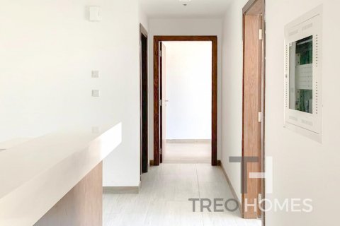 Apartment in Jumeirah Village Circle, Dubai 2 bedrooms, 130 sq.m. № 16886 - photo 3