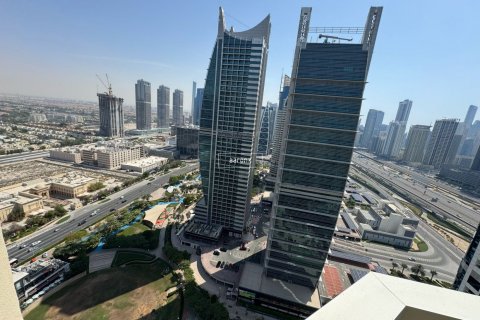 Apartment in Jumeirah Lake Towers, Dubai 2 bedrooms, 88.6 sq.m. № 16888 - photo 9