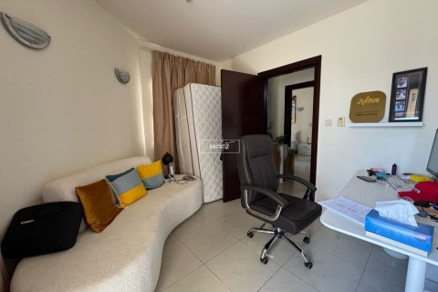 Apartment in Jumeirah Lake Towers, Dubai 2 bedrooms, 88.6 sq.m. № 16888 - photo 2