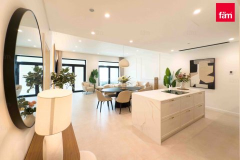 Купить квартиру в Пальме Джумейре, Дубай: 2 спальни, 185.6м², № 55836 - фото 1