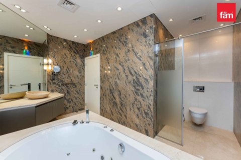 Снять в аренду виллу в Пальме Джумейре, Дубай: 5 спален, 680.6м², № 55857 - фото 15