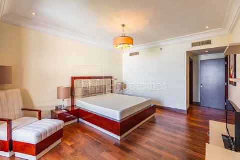 Снять в аренду квартиру в Пальме Джумейре, Дубай: 2 спальни, 153.1м², № 134856 - фото 17