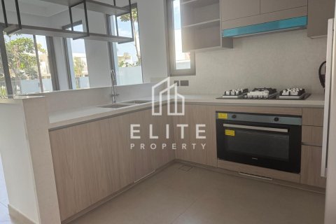 Villa in Dubai 4 bedrooms № 85512 - photo 8