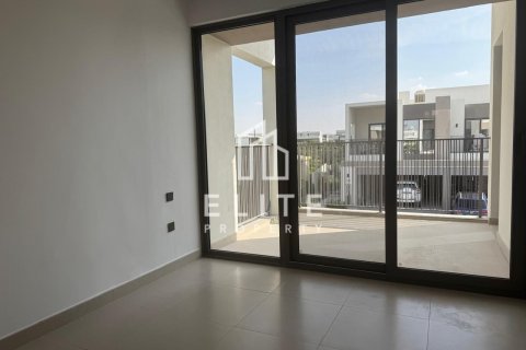 Villa in Dubai 4 bedrooms № 85512 - photo 4